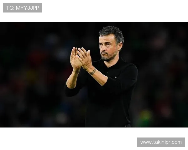 恩里克提升我的防守能力我乐于在左右两个边路灵活发挥